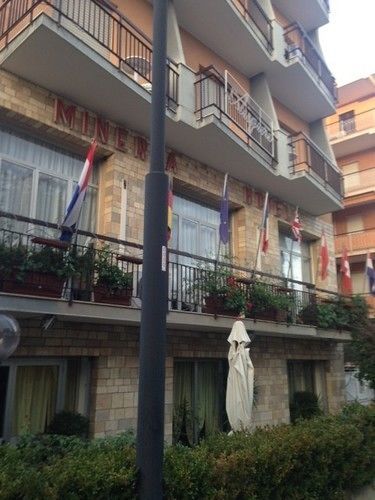 Hotel Minerva Pietra Ligure Exterior foto